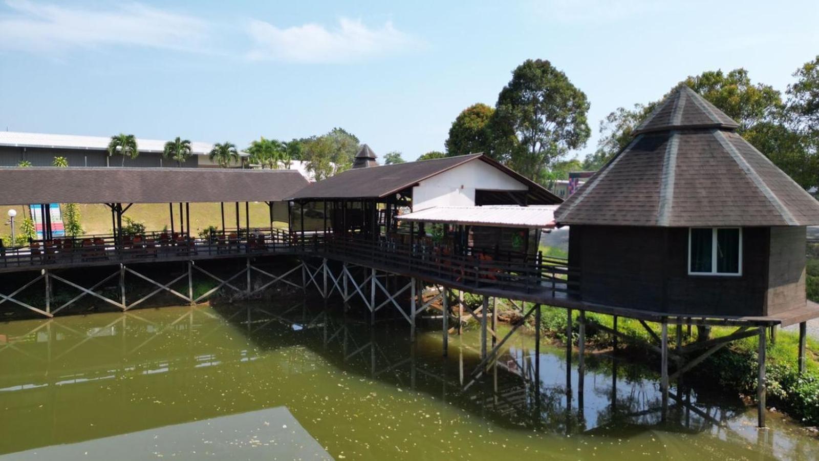 Putra Sentosa Retreat Camp, Sematan Hotel Exterior photo