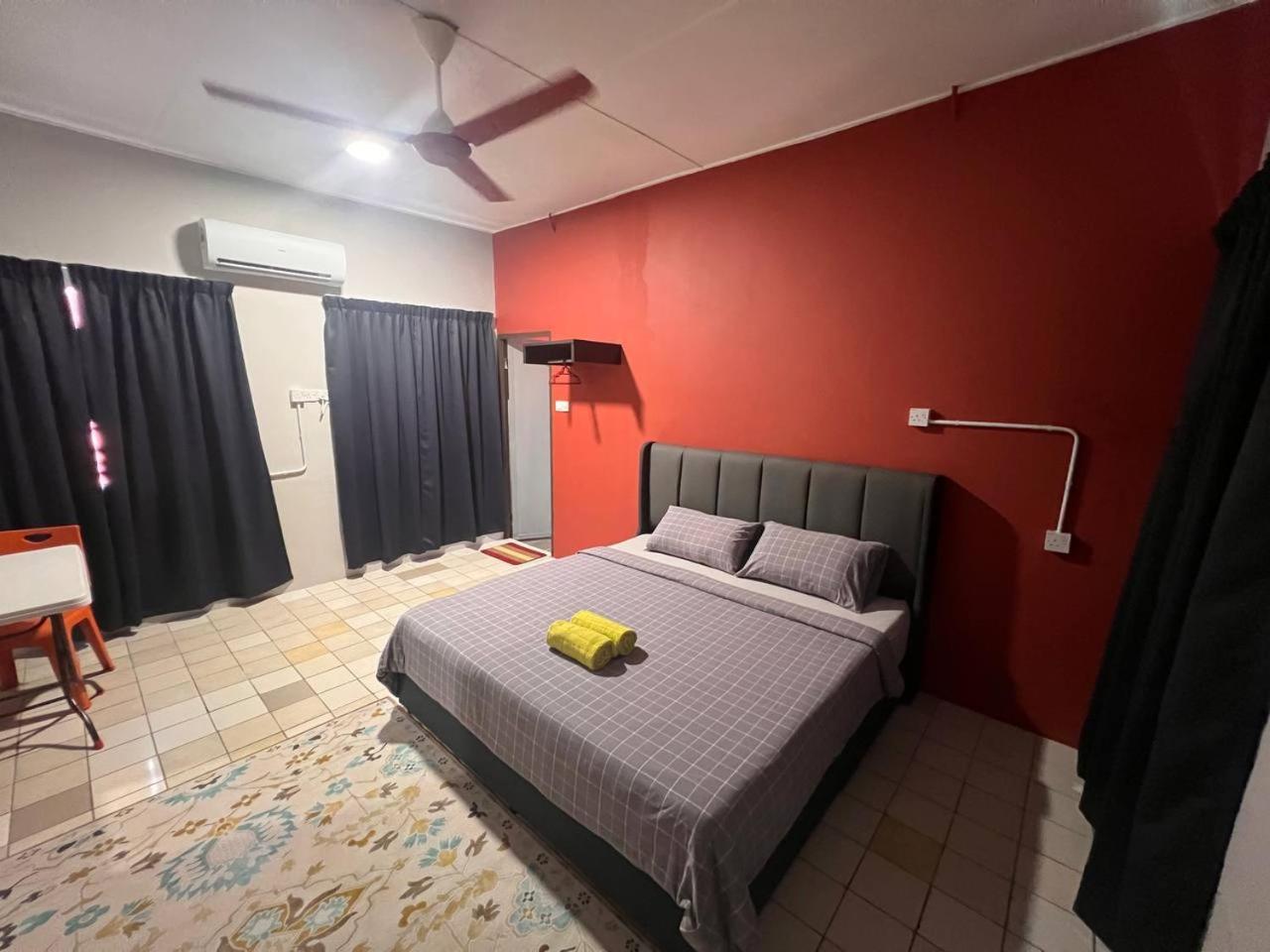 Putra Sentosa Retreat Camp, Sematan Hotel Room photo